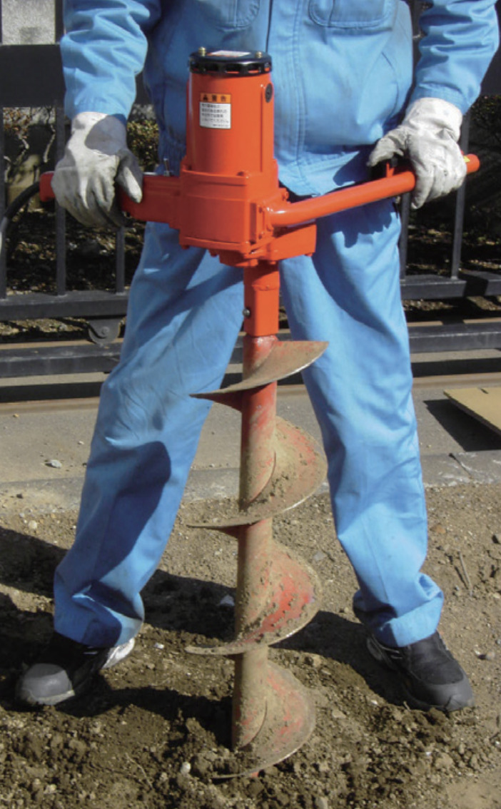 ハンドオーガーや搭載型アースオーガーの特徴や選び方を解説 おもしろ建機ナビ